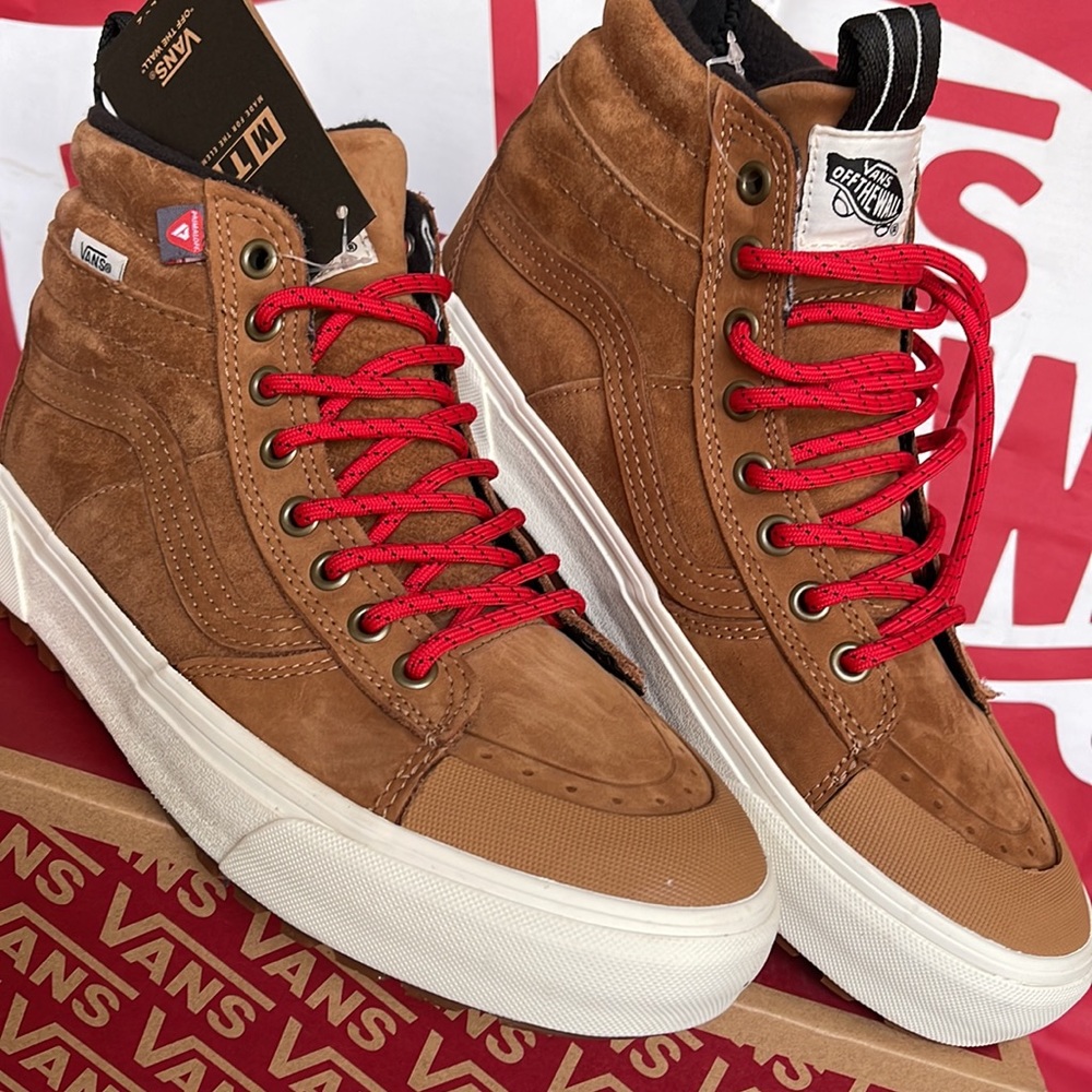Vans Sk8-Hi Mte-2
Chipmunk/Marshmallow
VN0007NKGWU
Men’s boots - sneakers - Picture 10 of 16